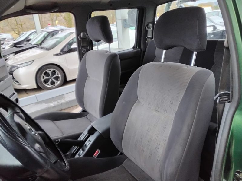 NISSAN KING-CAB PICK-UP 2.5DI 4X4 SINGLE CAB 2002