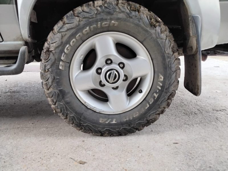 NISSAN KING-CAB PICK-UP 2.5DI 4X4 SINGLE CAB 2002