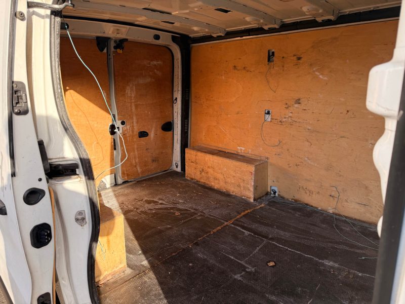 RENAULT TRAFIC L1H1 1000 1.6 dCi 95ch Confort Euro6  - VEHICULE GARANTIE NATIONALE 12 MOIS 