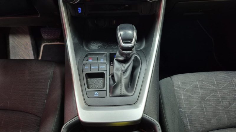 TOYOTA RAV4 SUV HYBRIDES 218cv DYNAMIC BUSINESS/1 ERE MAIN/TVA RECUPERABLE