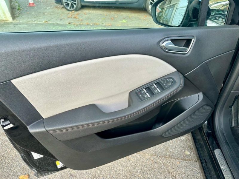 RENAULT CLIO V 1.3 TCe 130 Initiale Paris EDC 