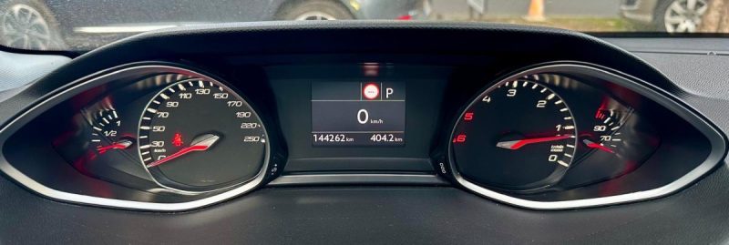 PEUGEOT 308 1.5 BlueHDi 130 ACTIVE BUSINESS EAT8 **1ère MAIN** 