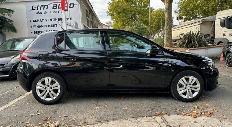 PEUGEOT 308 1.5 BlueHDi 130 ACTIVE BUSINESS EAT8 **1ère MAIN** 