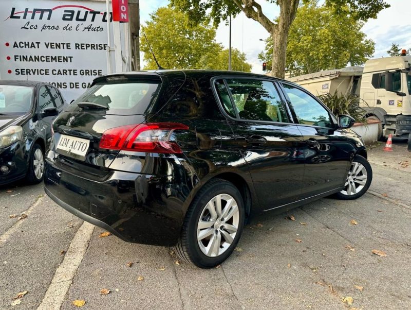 PEUGEOT 308 1.5 BlueHDi 130 ACTIVE BUSINESS EAT8 **1ère MAIN** 