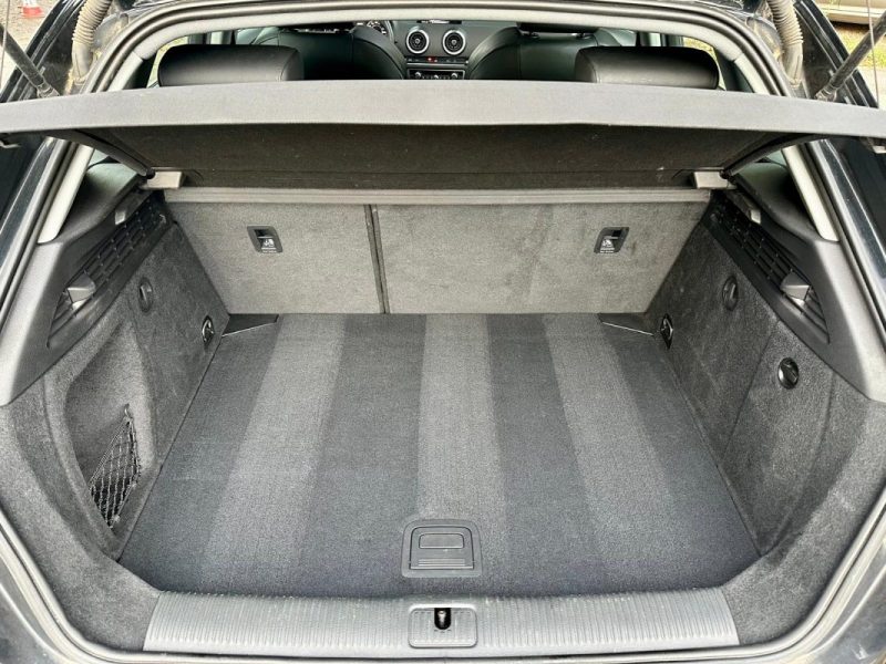 AUDI A3 SPORTBACK 35 TFSI 150 DESIGN LUXE S-tronic 7 **1ère MAIN** 