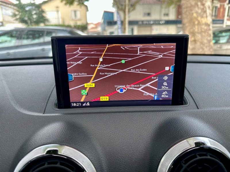 AUDI A3 SPORTBACK 35 TFSI 150 DESIGN LUXE S-tronic 7 **1ère MAIN** 