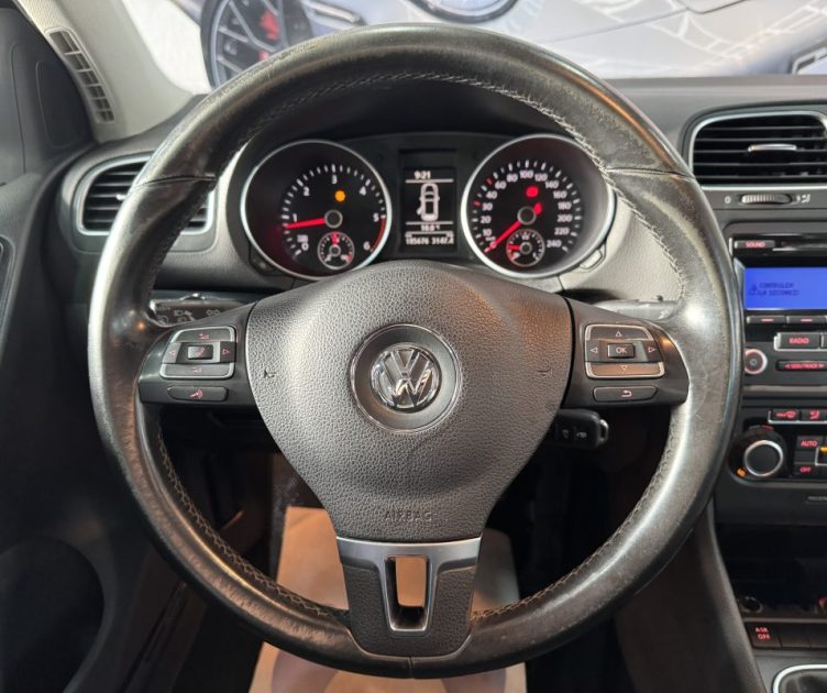 VOLKSWAGEN GOLF 1.6 TDI 105 CONFORTLINE 