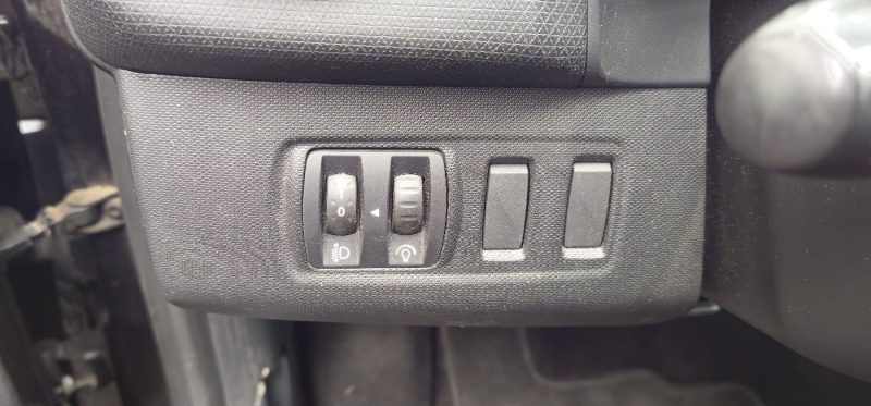 RENAULT CLIO IV ESTATE 0.9 TCe 90ch intens eco² 2014