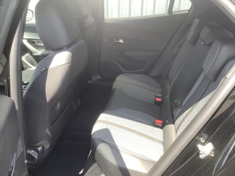 Peugeot 2008 Hybrid 145 e-DCS6 Allure