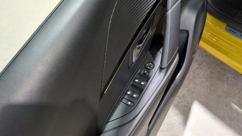 Peugeot 208 Puretech 100 s&s bvm6 gt