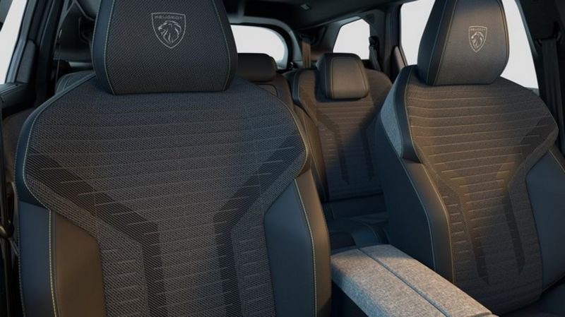 Peugeot 5008 nouveau Hybrid 145 e-dcs6 7pl gt + toit ouvrant + pack 360 vision & drive assist plus