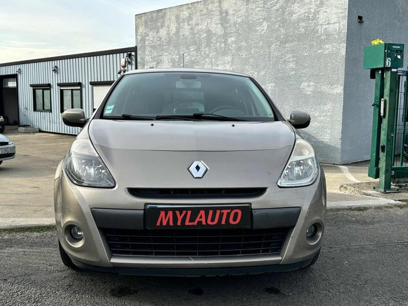 RENAULT CLIO III tomtom