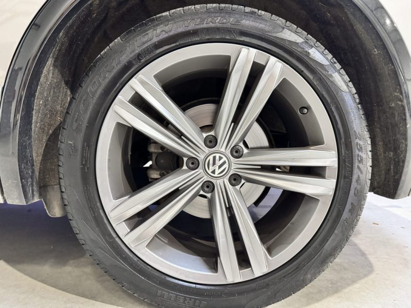 VOLKSWAGEN TIGUAN 2.0 TDI 150 CH DSG 7 R-LINE / CARPLAY - TOIT OUVRANT