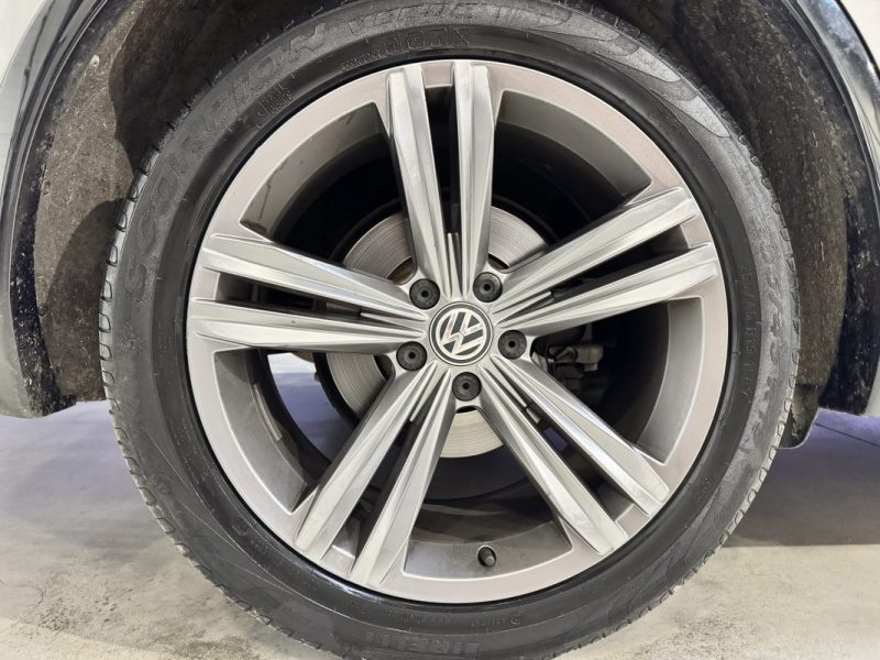 VOLKSWAGEN TIGUAN 2.0 TDI 150 CH DSG 7 R-LINE / CARPLAY - TOIT OUVRANT