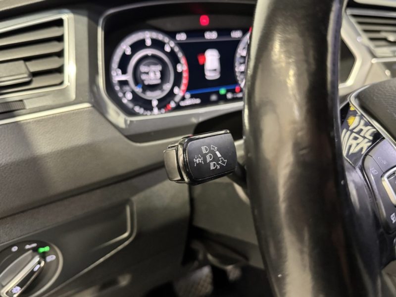 VOLKSWAGEN TIGUAN 2.0 TDI 150 CH DSG 7 R-LINE / CARPLAY - TOIT OUVRANT