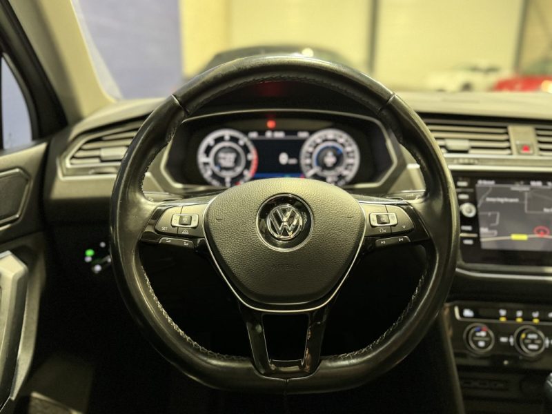 VOLKSWAGEN TIGUAN 2.0 TDI 150 CH DSG 7 R-LINE / CARPLAY - TOIT OUVRANT