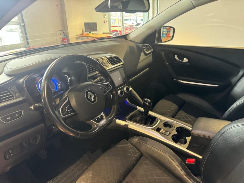 RENAULT KADJAR  1.3 TCE 140 INTENS / CARNET D\'ENTRETIEN COMPLET  2019