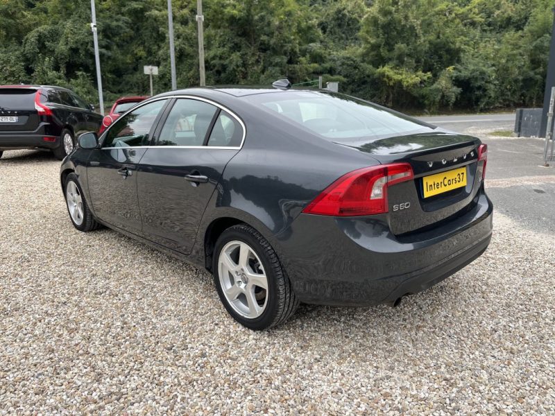 VOLVO S60 II D5 2.4 205 CV  2012