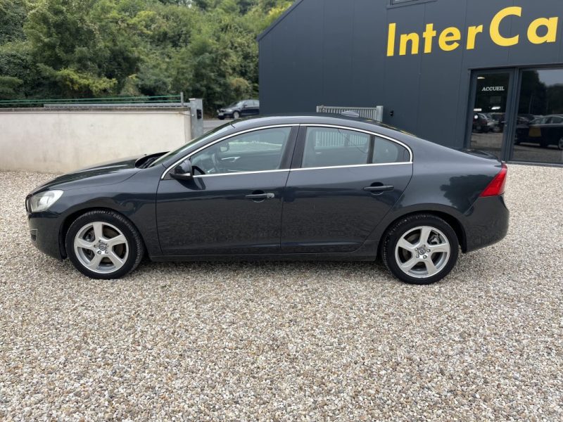 VOLVO S60 II D5 2.4 205 CV  2012
