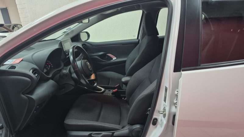 TOYOTA YARIS BERLINE 116CV DYNAMIC BUSINESS/1 ERE MAIN/TVA RECUP 2021