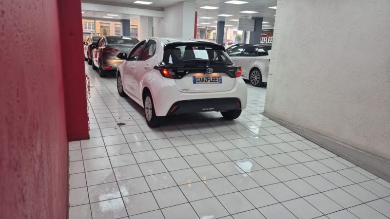 TOYOTA YARIS BERLINE 116CV DYNAMIC BUSINESS/1 ERE MAIN/TVA RECUP 2021