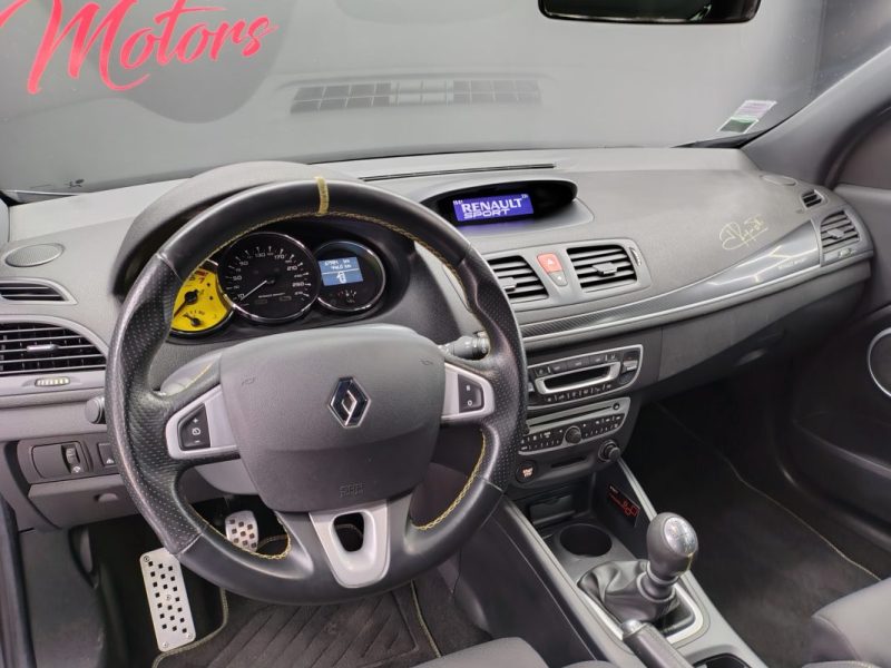 RENAULT MEGANE 2.0T 265CH RS TROPHY 2011