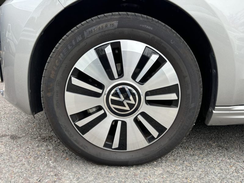 VOLKSWAGEN E-UP ELECTRIQUE 2020 / BATTERIE 32,3 kWh / SUIVI COMPLET VOLKSWAGEN / TEST SOH 89%