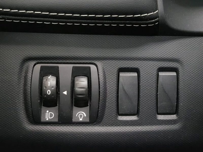 RENAULT CLIO 1.2 TCe 120ch Initiale Paris EDC