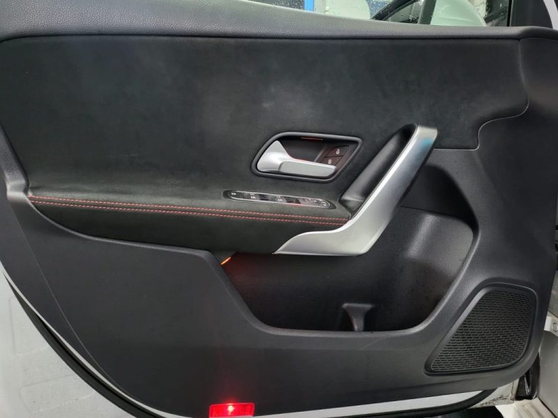 MERCEDES-BENZ CLASSE A 180d 116 cv AMG LINE 8G-DCT