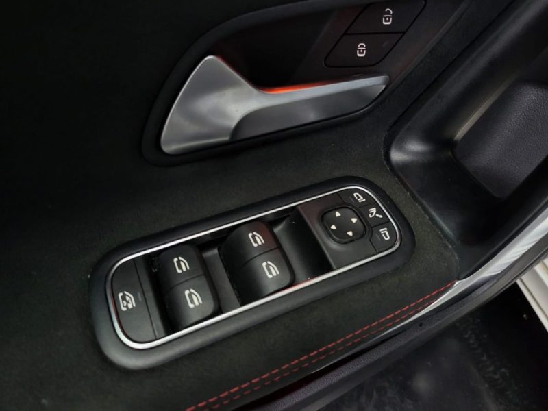 MERCEDES-BENZ CLASSE A 180d 116 cv AMG LINE 8G-DCT