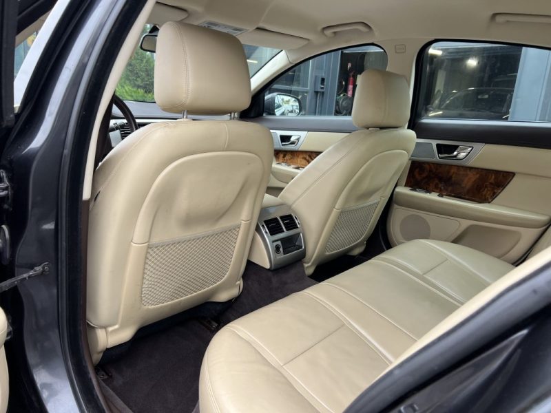 JAGUAR XF PHASE 2 BERLINE 2.2 D 190 Cv BOITE AUTO INTERIEUR CUIR ECRAN GPS TACTILE CRIT AIR 2