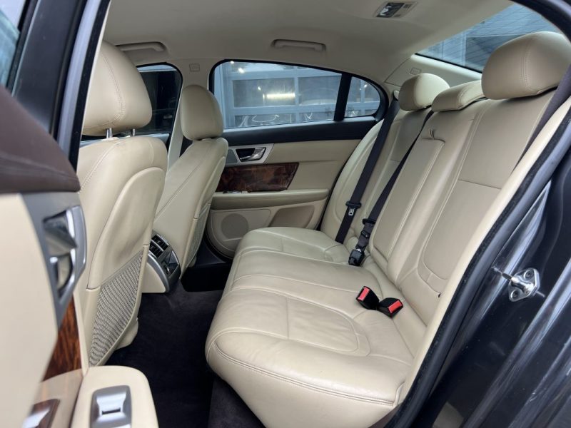 JAGUAR XF PHASE 2 BERLINE 2.2 D 190 Cv BOITE AUTO INTERIEUR CUIR ECRAN GPS TACTILE CRIT AIR 2