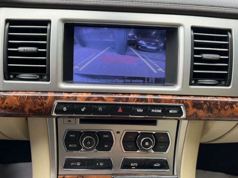 JAGUAR XF PHASE 2 BERLINE 2.2 D 190 Cv BOITE AUTO INTERIEUR CUIR ECRAN GPS TACTILE CRIT AIR 2