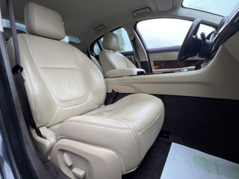 JAGUAR XF PHASE 2 BERLINE 2.2 D 190 Cv BOITE AUTO INTERIEUR CUIR ECRAN GPS TACTILE CRIT AIR 2