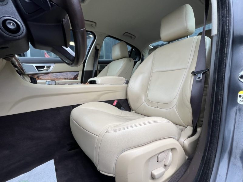 JAGUAR XF PHASE 2 BERLINE 2.2 D 190 Cv BOITE AUTO INTERIEUR CUIR ECRAN GPS TACTILE CRIT AIR 2