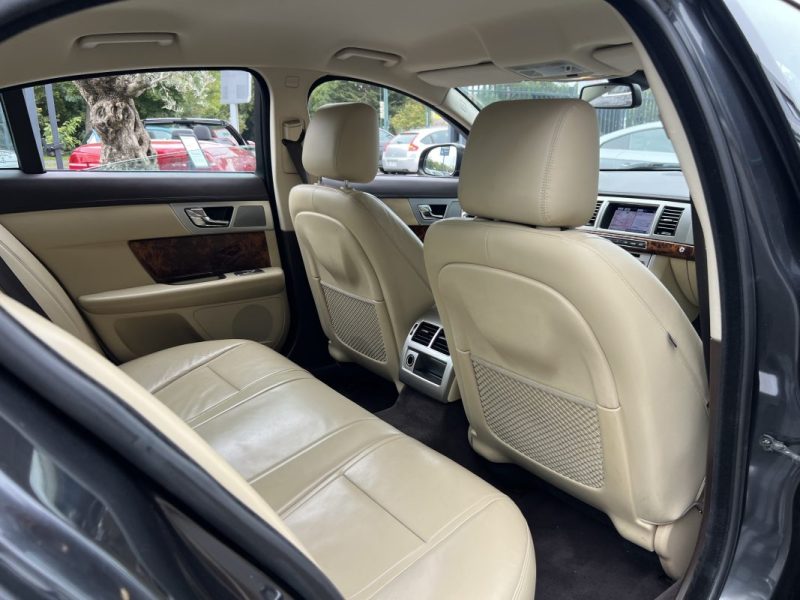 JAGUAR XF PHASE 2 BERLINE 2.2 D 190 Cv BOITE AUTO INTERIEUR CUIR ECRAN GPS TACTILE CRIT AIR 2