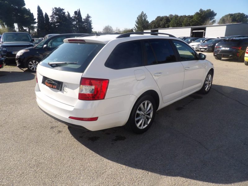 SKODA OCTAVIA Combi 1.6 TDI 105ch CR FAP Green Tec Business 281MKM