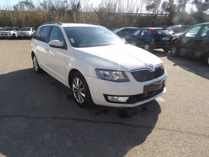 SKODA OCTAVIA Combi 1.6 TDI 105ch CR FAP Green Tec Business 281MKM