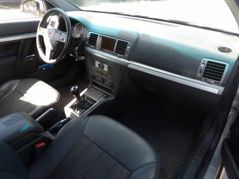 OPEL VECTRA 1.9 CDTI 120 COSMO 2008