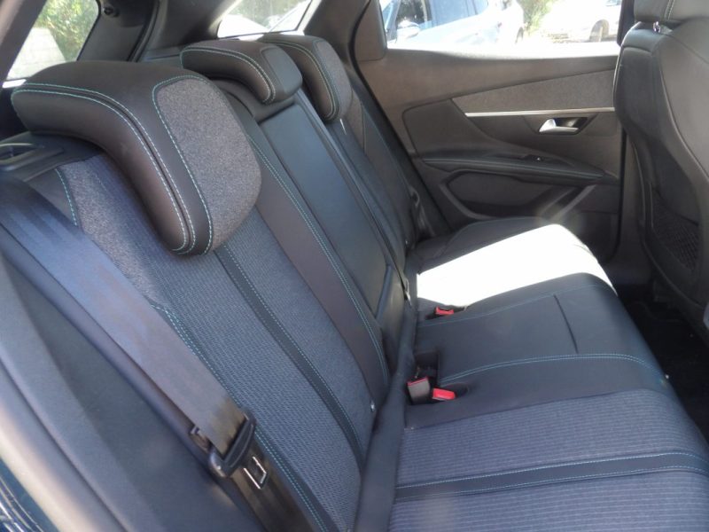 PEUGEOT 3008 HYBRID 225CH ALLURE PACK E-EAT8  2021