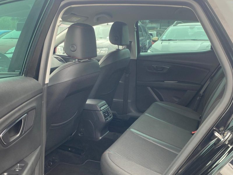 🚗 SEAT LEON 2.0 TDI 150CH FR ✨ 🎥 Caméra de Recul📱 Apple Car Play 🔊 Seat Sound📂 Suivi entretien