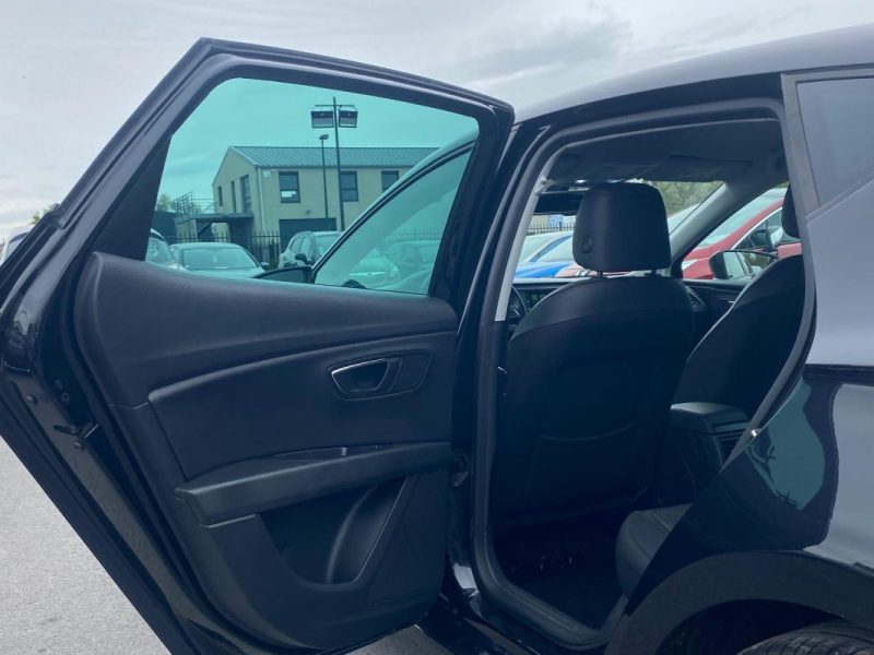 🚗 SEAT LEON 2.0 TDI 150CH FR ✨ 🎥 Caméra de Recul📱 Apple Car Play 🔊 Seat Sound📂 Suivi entretien