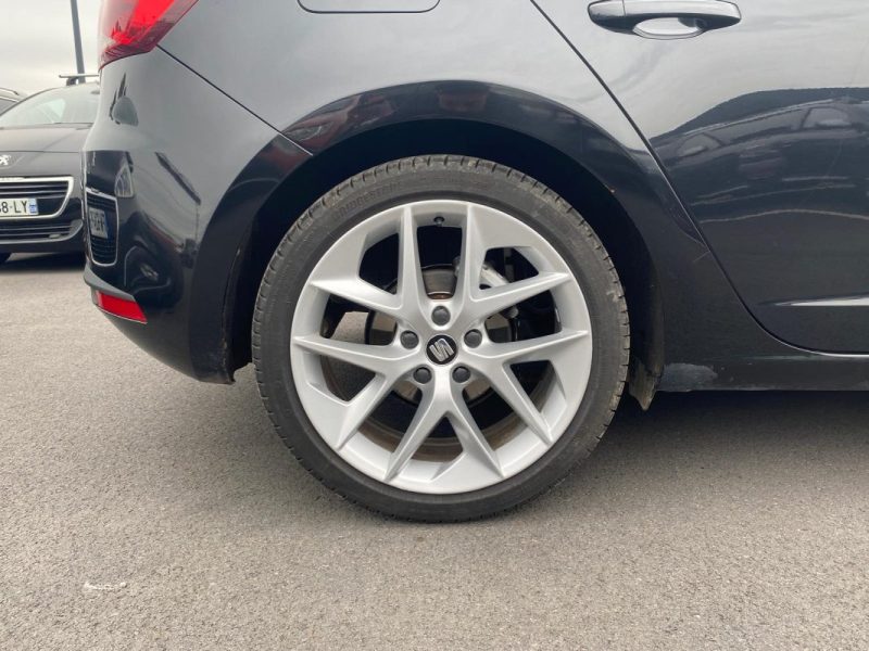 🚗 SEAT LEON 2.0 TDI 150CH FR ✨ 🎥 Caméra de Recul📱 Apple Car Play 🔊 Seat Sound📂 Suivi entretien