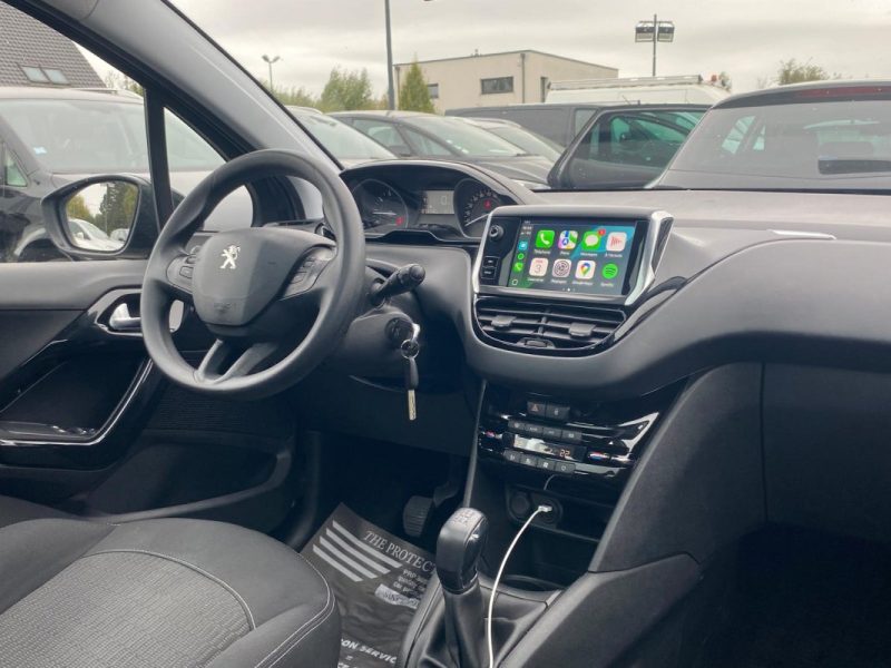 🚗 PEUGEOT 208 1.2 82Ch Allure 5P - 📱 Apple Car Play - 🌤️Toit Panoramique - ❄️Sièges chauffants 