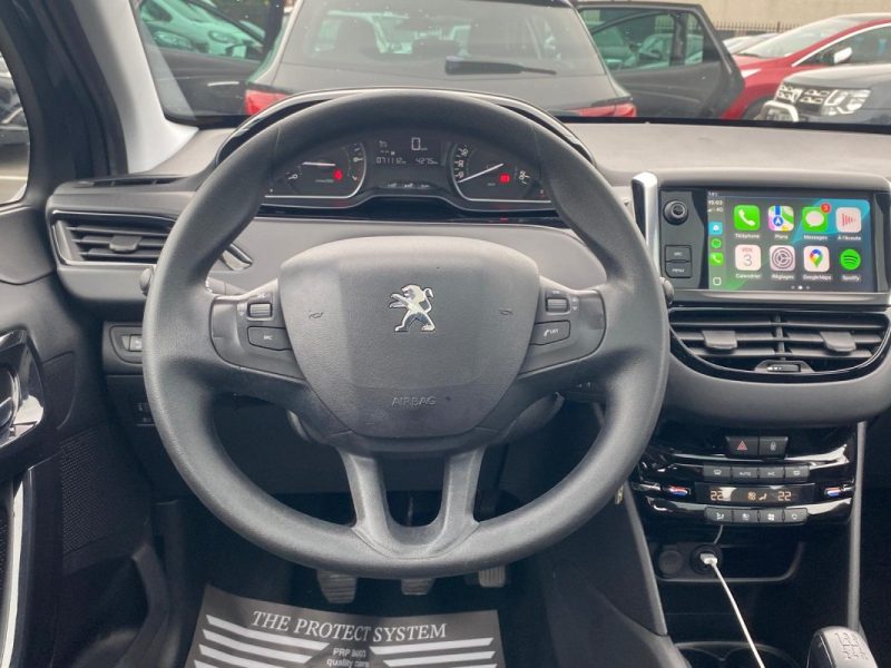 🚗 PEUGEOT 208 1.2 82Ch Allure 5P - 📱 Apple Car Play - 🌤️Toit Panoramique - ❄️Sièges chauffants 