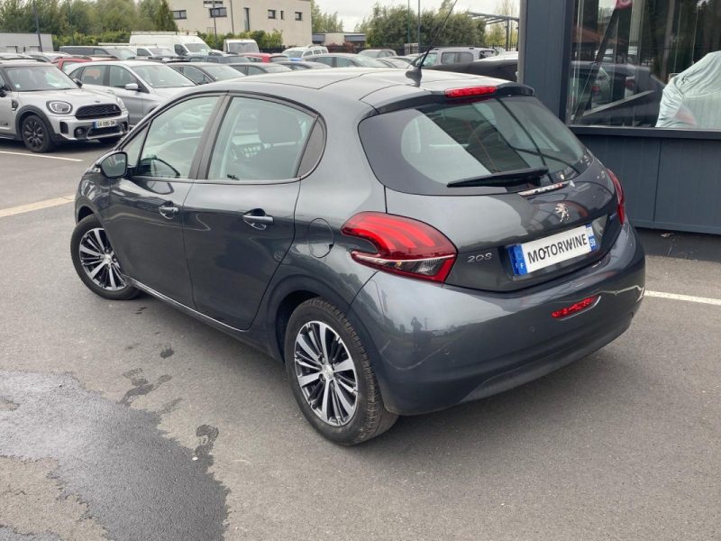 🚗 PEUGEOT 208 1.2 82Ch Allure 5P - 📱 Apple Car Play - 🌤️Toit Panoramique - ❄️Sièges chauffants 