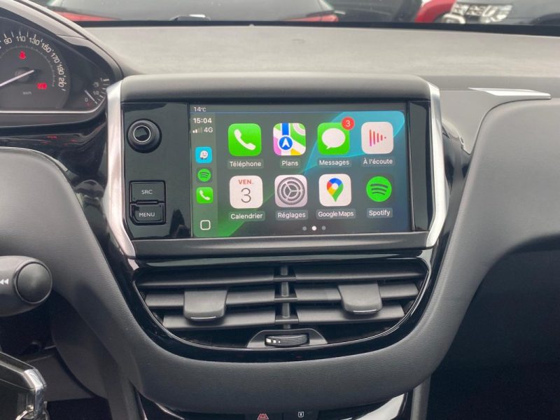 🚗 PEUGEOT 208 1.2 82Ch Allure 5P - 📱 Apple Car Play - 🌤️Toit Panoramique - ❄️Sièges chauffants 