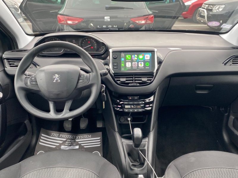 🚗 PEUGEOT 208 1.2 82Ch Allure 5P - 📱 Apple Car Play - 🌤️Toit Panoramique - ❄️Sièges chauffants 