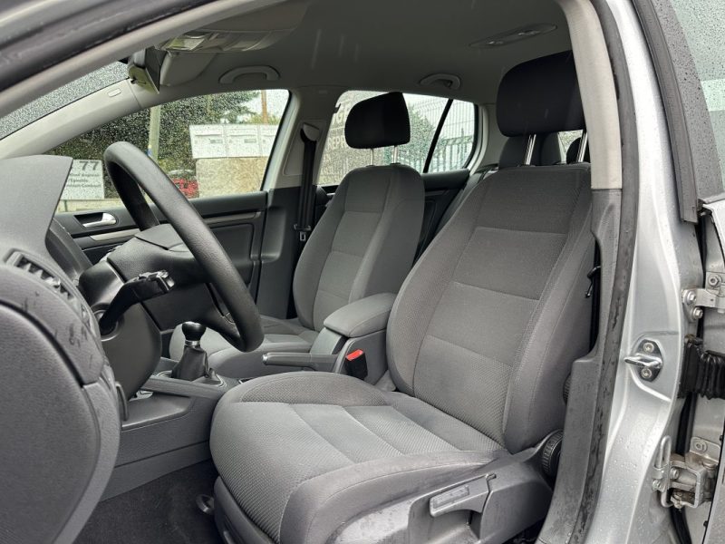 Volkswagen Golf 5 1,6L 102 CV / 1ère main / Carnet d'entretien complet / Paiement 4X ou 10X Possible