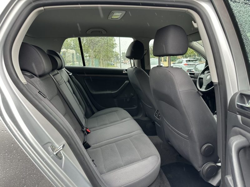 Volkswagen Golf 5 1,6L 102 CV / 1ère main / Carnet d'entretien complet / Paiement 4X ou 10X Possible